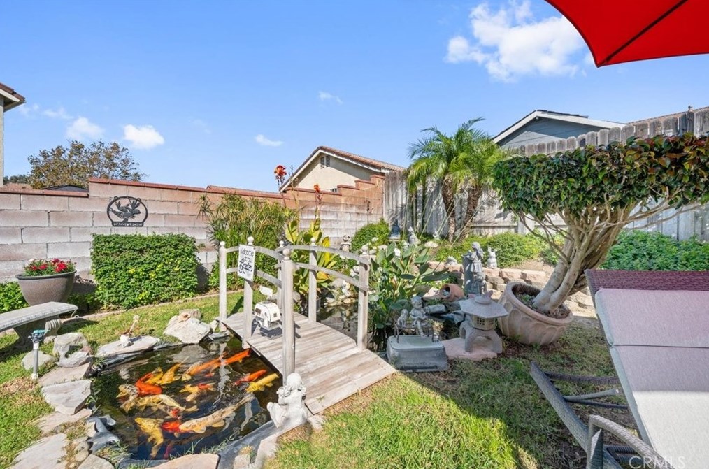 11611 Homewood Pl, Fontana CA  92337-0669 exterior