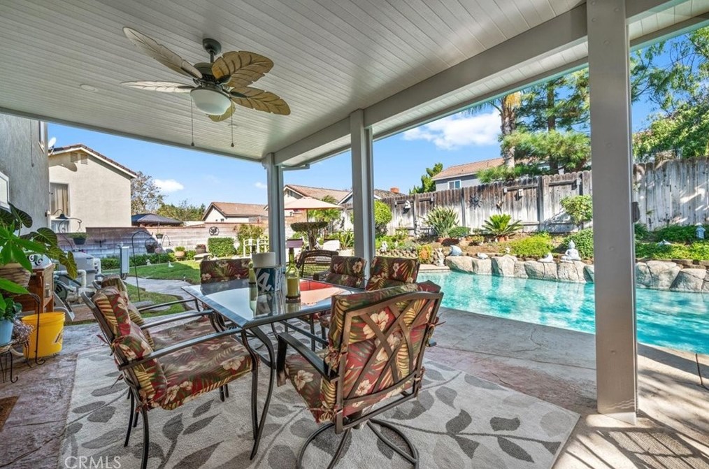 11611 Homewood Pl, Fontana CA  92337-0669 exterior