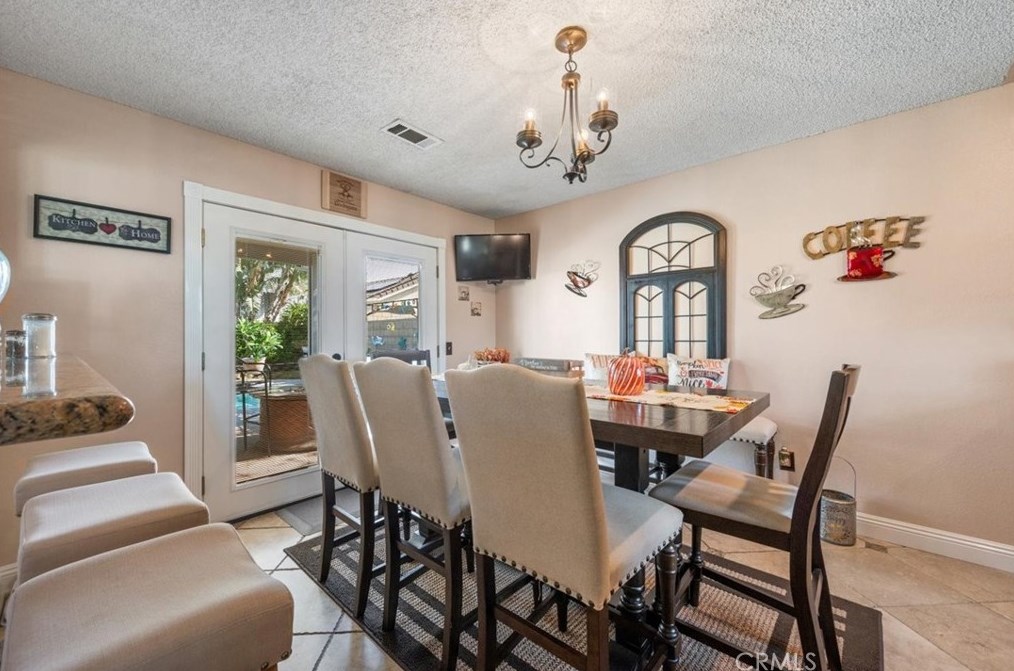 11611 Homewood Pl, Fontana CA  92337-0669 exterior