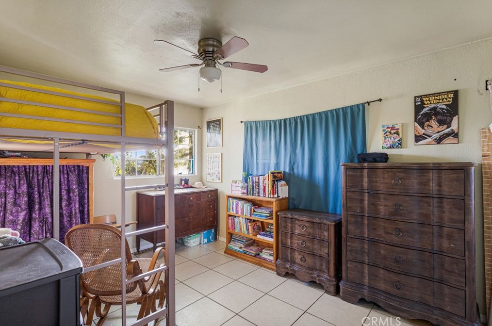 981 La Verne Ave, Pomona CA  91767-2621 exterior