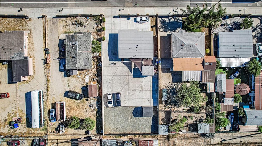 6742 Citrus Ave, Fontana CA  92336-1403 exterior