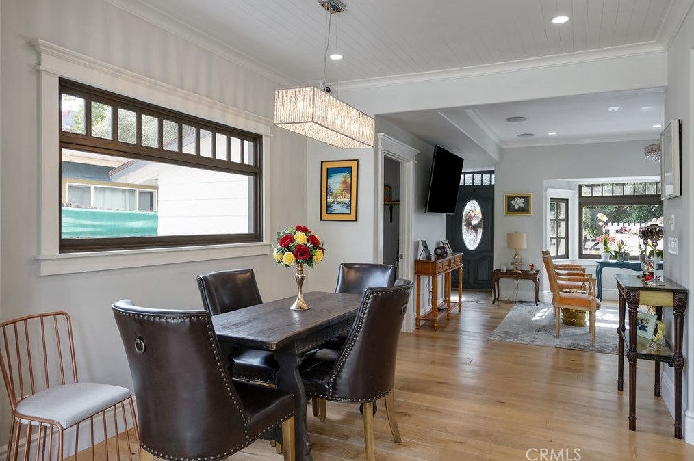 6077 Selma Ave, Los Angeles CA  90028-6414 exterior