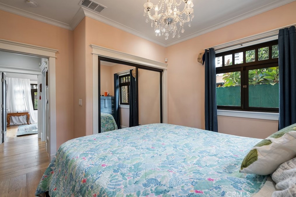 6077 Selma Ave, Los Angeles CA  90028-6414 exterior