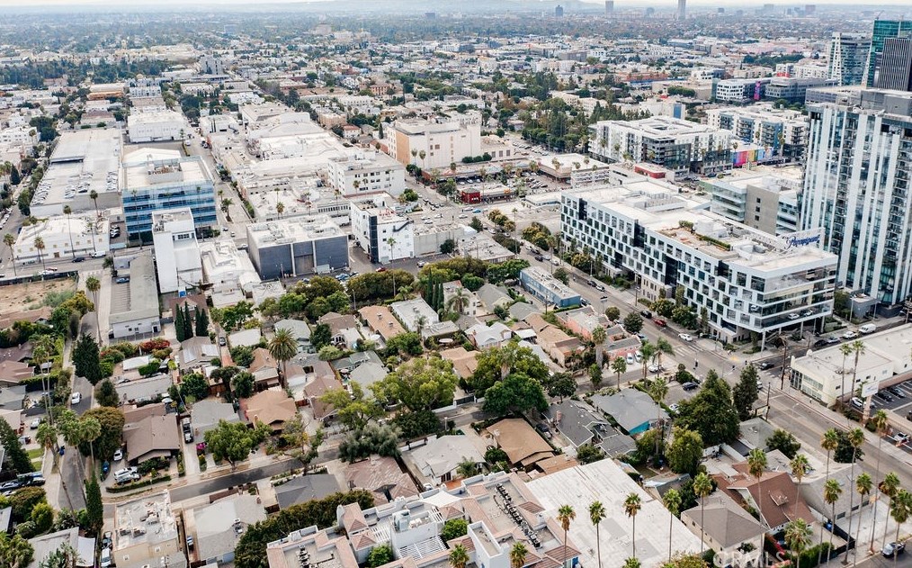 6077 Selma Ave, Los Angeles CA  90028-6414 exterior