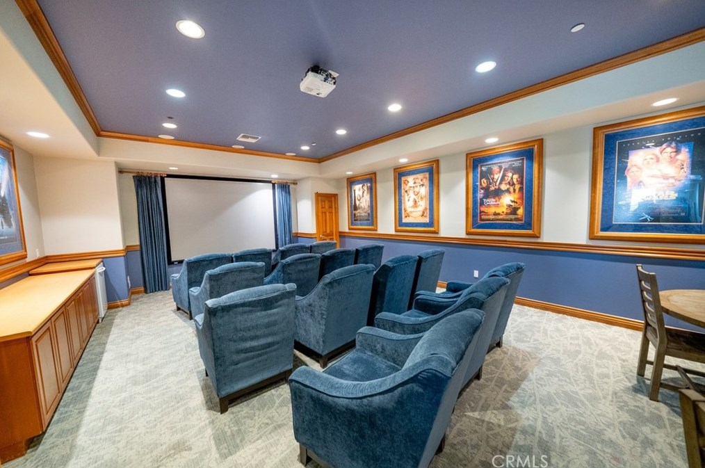 15723 Parkhouse Dr, Fontana CA  92336-6516 exterior