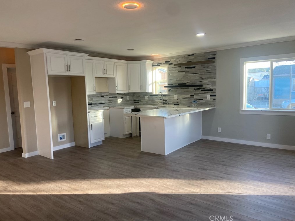 6824 Converse Ave, Los Angeles CA  90001-2026 exterior