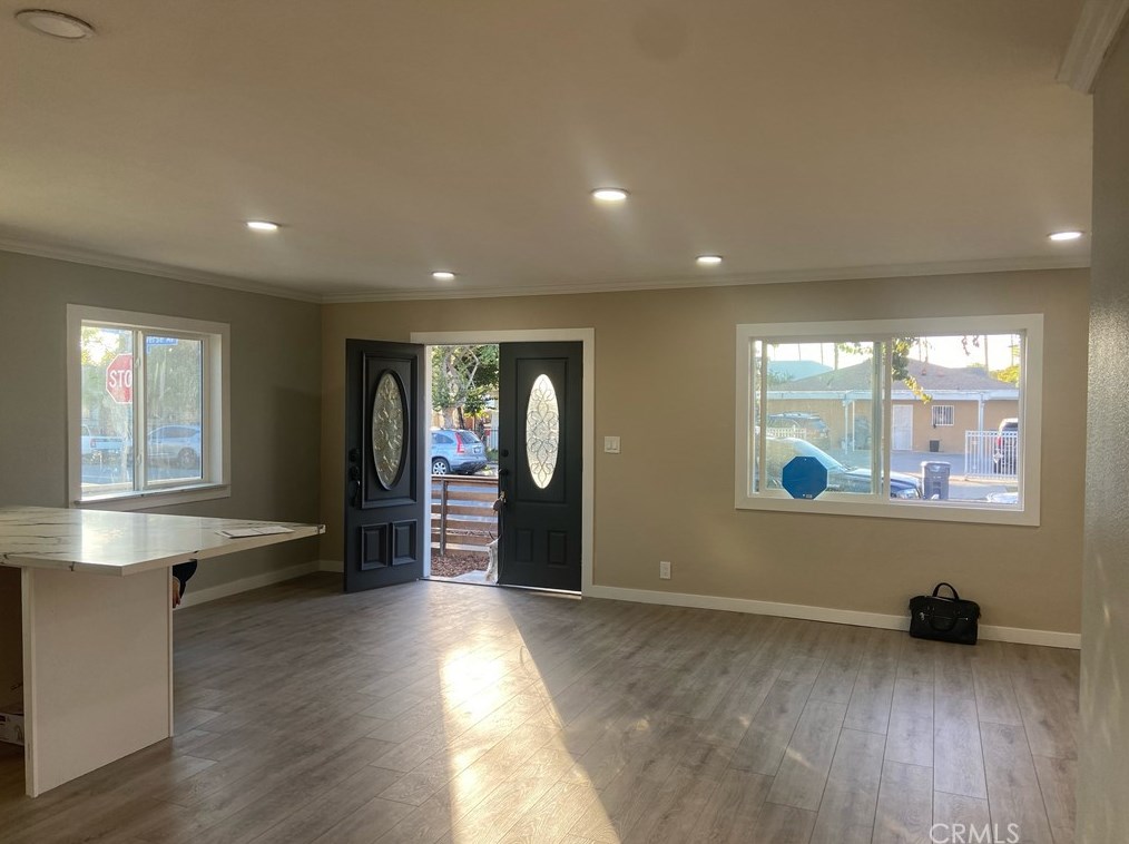 6824 Converse Ave, Los Angeles CA  90001-2026 exterior