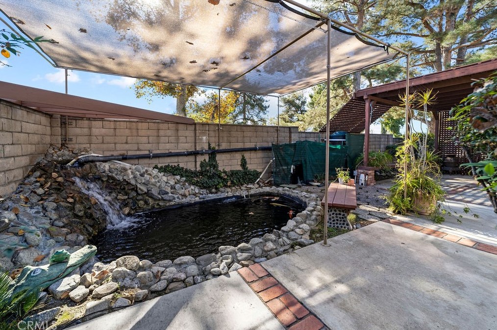 744 Davenport Cir, Claremont CA  91711-2937 exterior