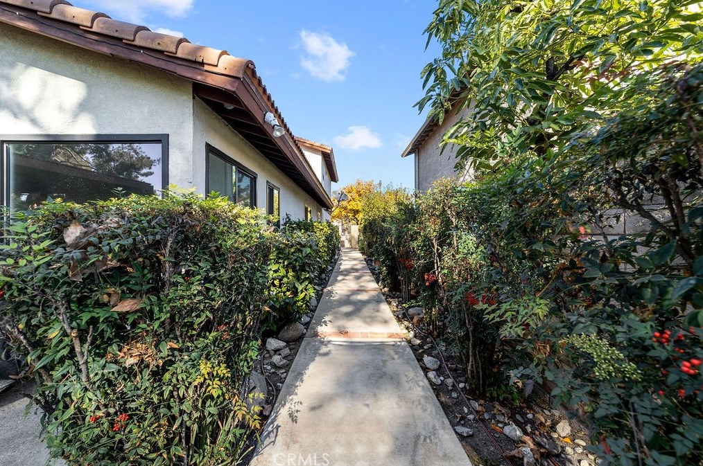 744 Davenport Cir, Claremont CA  91711-2937 exterior