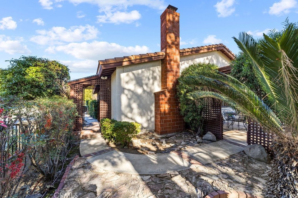 744 Davenport Cir, Claremont CA  91711-2937 exterior