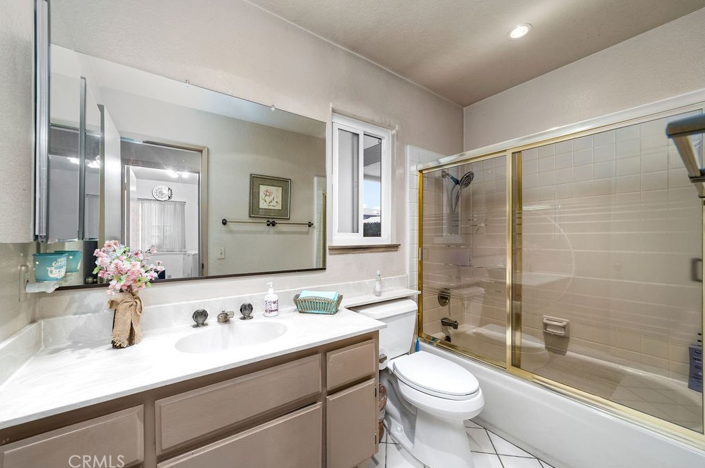 744 Davenport Cir, Claremont CA  91711-2937 exterior