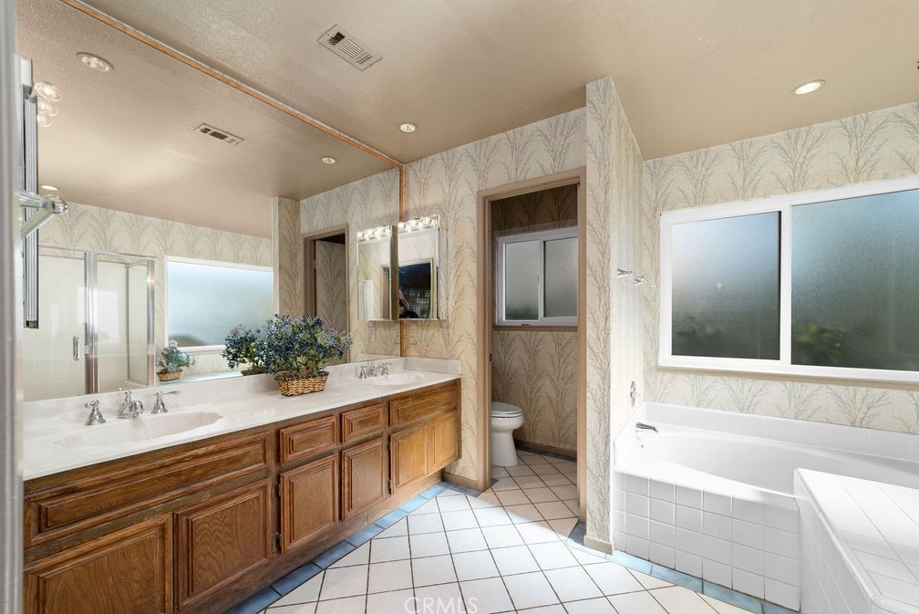 744 Davenport Cir, Claremont CA  91711-2937 exterior