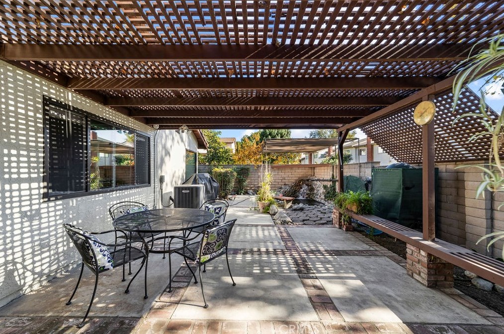 744 Davenport Cir, Claremont CA  91711-2937 exterior