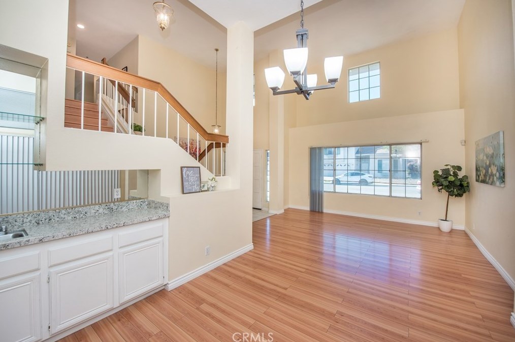 7927 Tapia St, Fontana CA  92336-3816 exterior