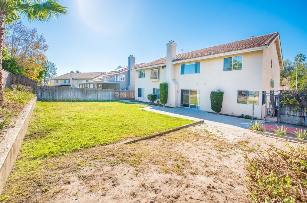 7927 Tapia St, Fontana CA  92336-3816 exterior