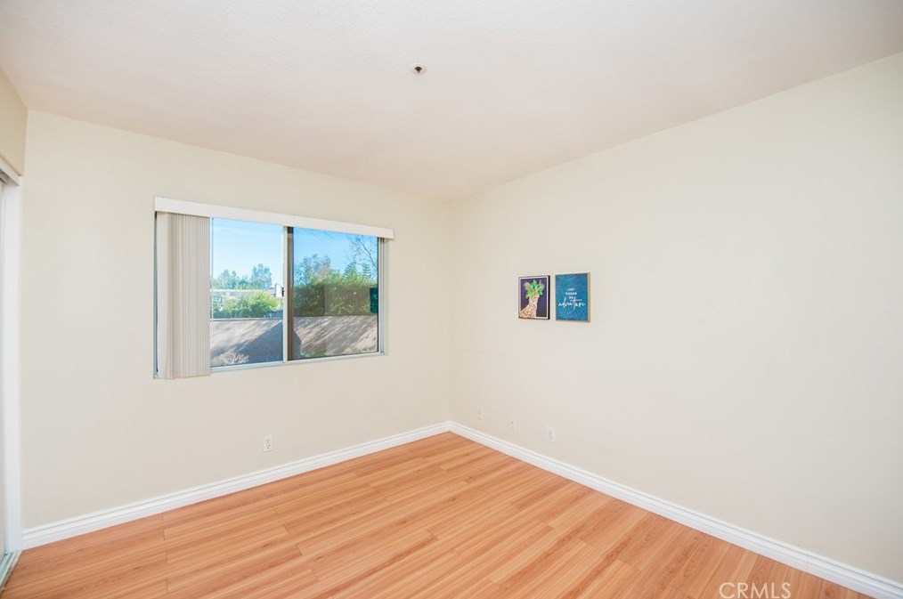 7927 Tapia St, Fontana CA  92336-3816 exterior