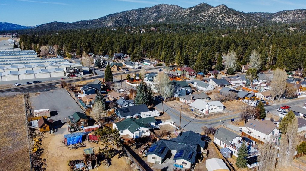 114 Meadow Ln, Big Bear City CA  92314-9410 exterior
