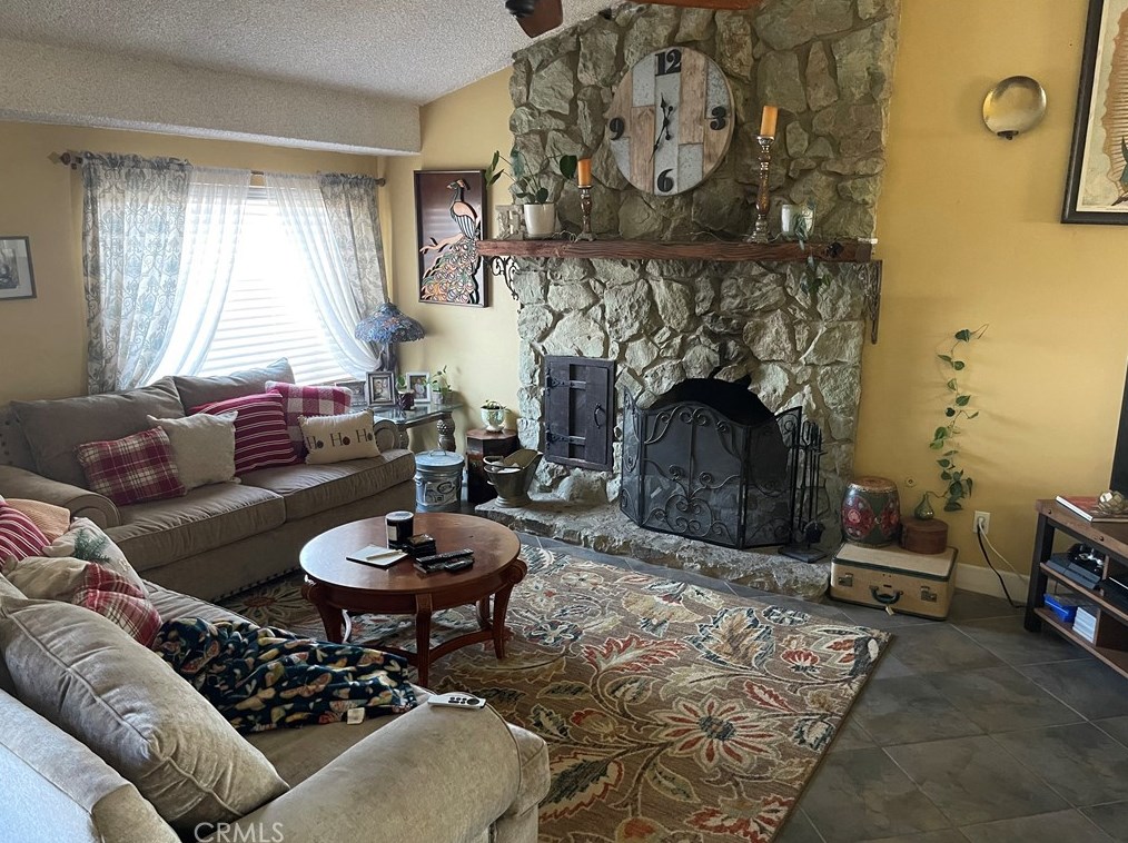 29539 Lorelli Dr, Barstow CA  92311-1727 exterior