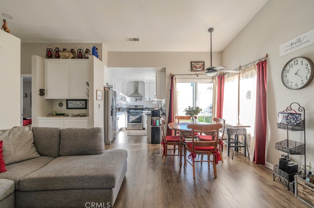 7783 Celeste Ave, Fontana CA  92336-2478 exterior