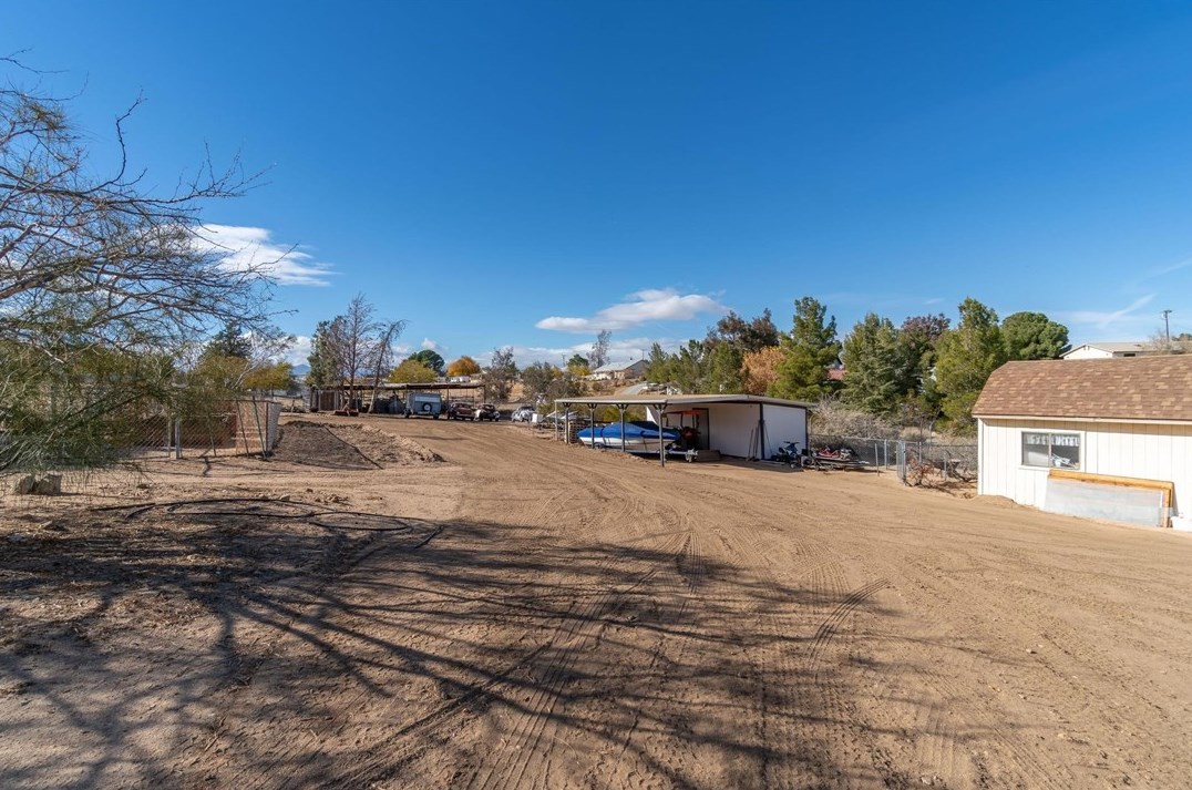 18672 Pacific St, Hesperia CA  92345-5531 exterior