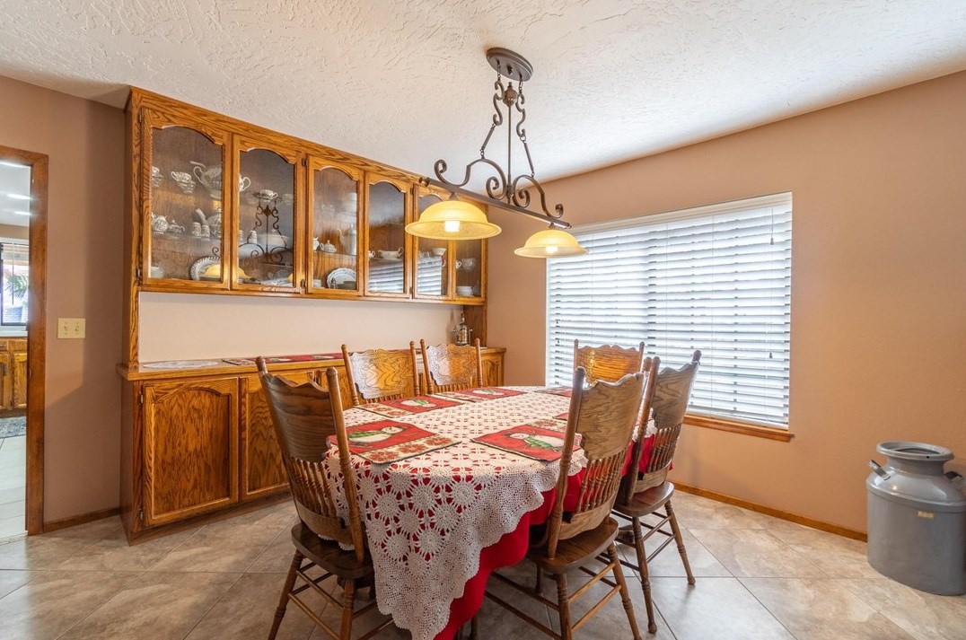 18672 Pacific St, Hesperia CA  92345-5531 exterior