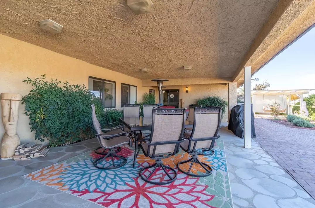 18672 Pacific St, Hesperia CA  92345-5531 exterior