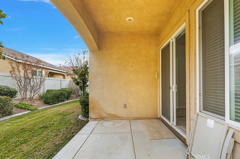 10065 Wilmington Ln, Apple Valley CA  92308-3361 exterior