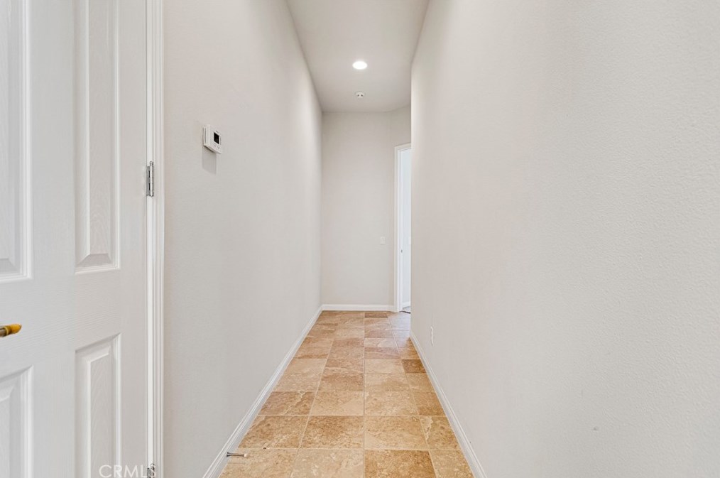 10065 Wilmington Ln, Apple Valley CA  92308-3361 exterior