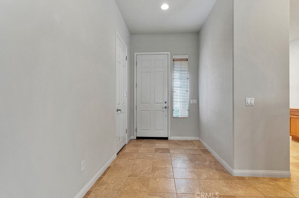 10065 Wilmington Ln, Apple Valley CA  92308-3361 exterior