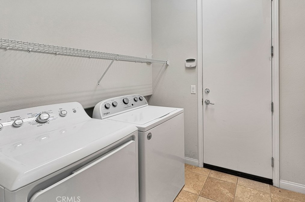 10065 Wilmington Ln, Apple Valley CA  92308-3361 exterior