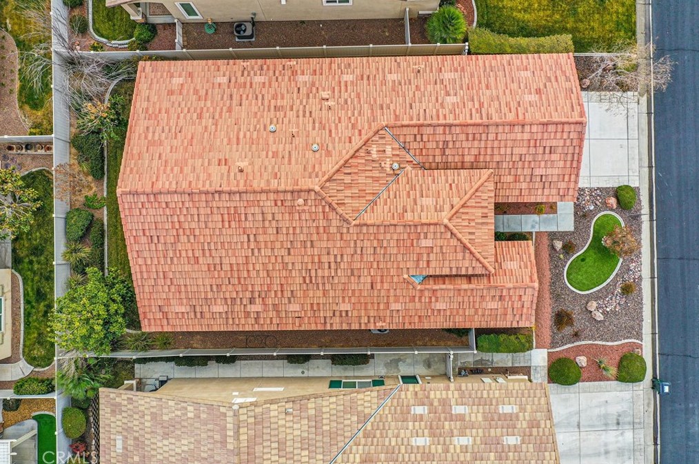 10065 Wilmington Ln, Apple Valley CA  92308-3361 exterior