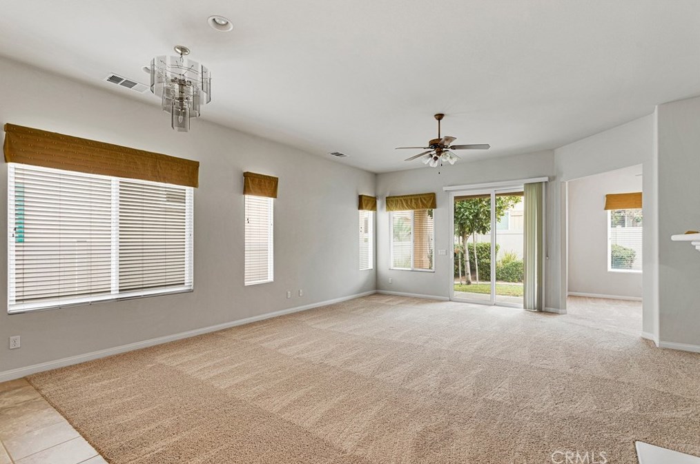 10065 Wilmington Ln, Apple Valley CA  92308-3361 exterior