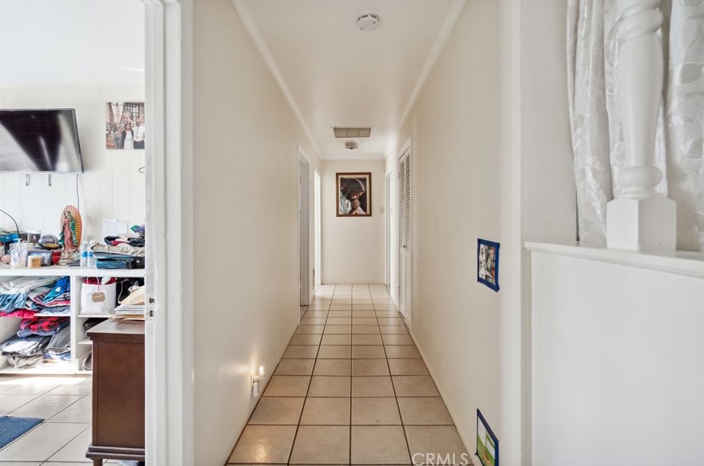 558 Avenue, Palmdale CA  93551-7706 exterior