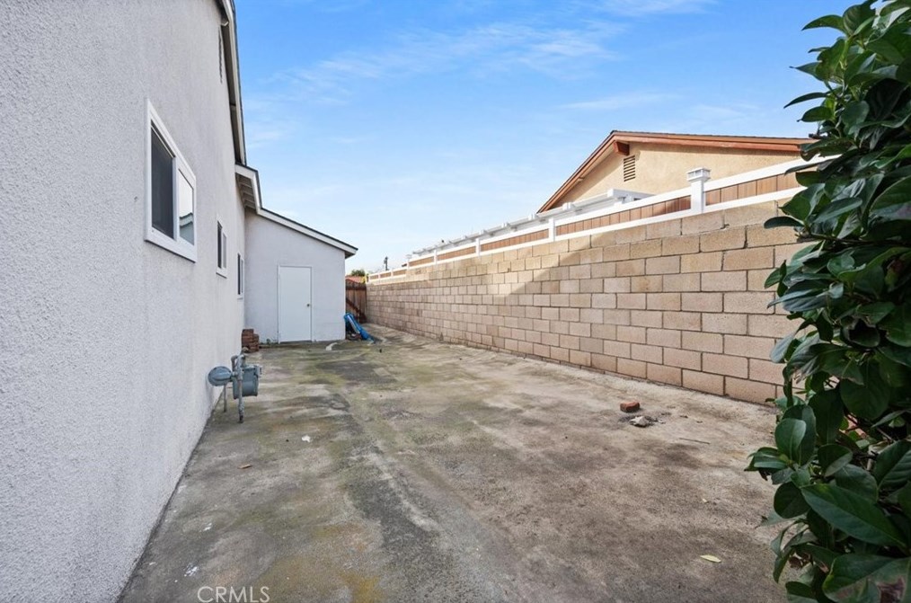 3194 Falcon St, Pomona CA  91767-1006 exterior