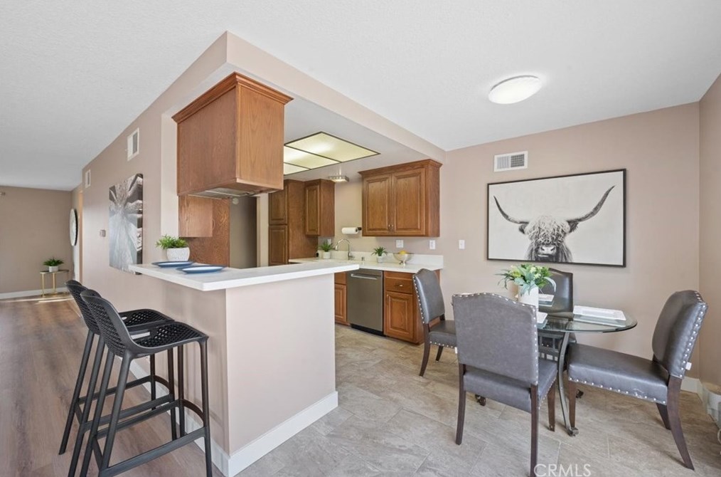 3194 Falcon St, Pomona CA  91767-1006 exterior