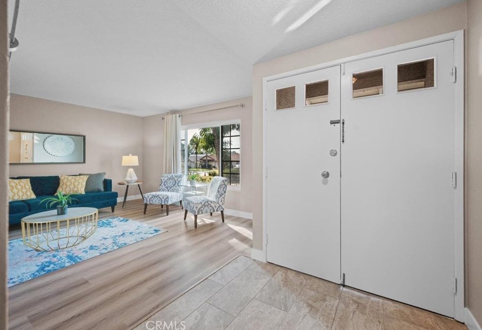 3194 Falcon St, Pomona CA  91767-1006 exterior