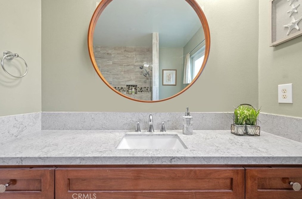 3194 Falcon St, Pomona CA  91767-1006 exterior