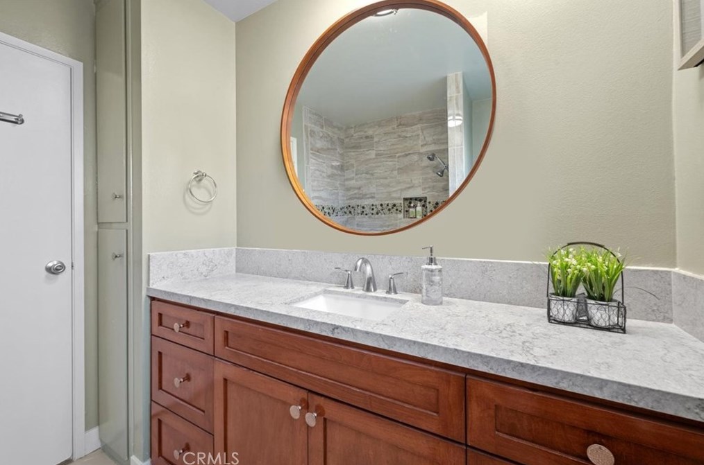 3194 Falcon St, Pomona CA  91767-1006 exterior