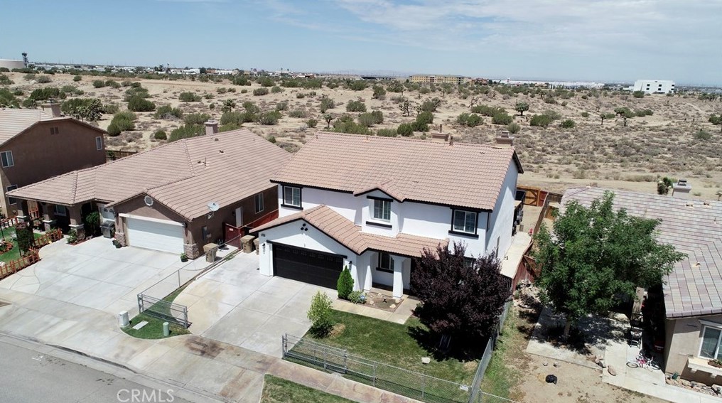 13216 Long Meadow St, Hesperia CA  92344-9266 exterior