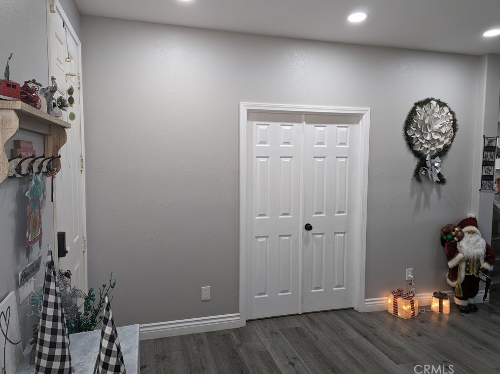 13216 Long Meadow St, Hesperia CA  92344-9266 exterior