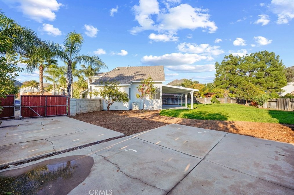 22463 Shore View Ct, Wildomar CA  92595-8324 exterior