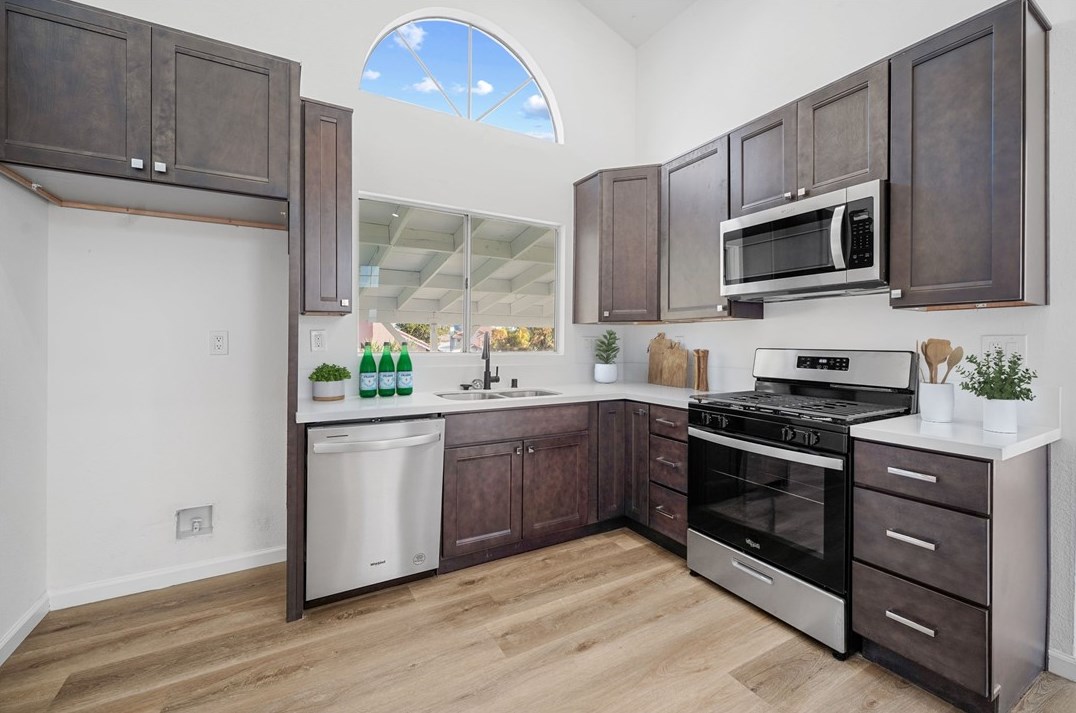 22463 Shore View Ct, Wildomar CA  92595-8324 exterior
