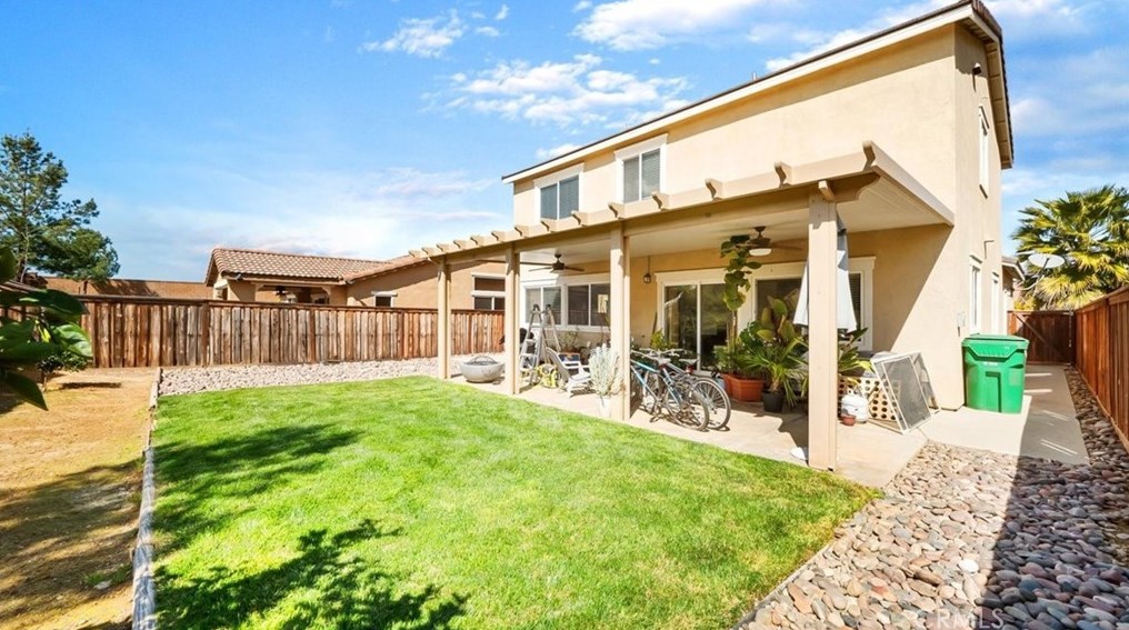 36033 Stableford Ct, Beaumont CA  92223-8135 exterior