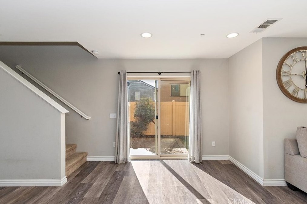 1441 Silverberry Ln, Beaumont CA  92223-1437 exterior