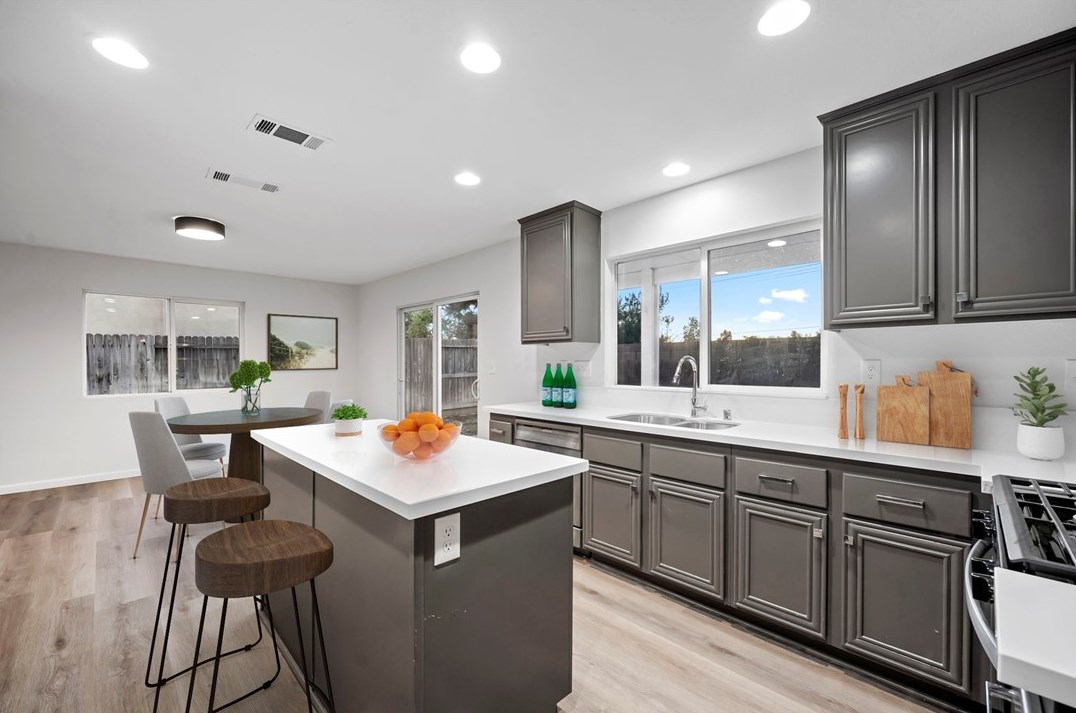 13415 James St, Moreno Valley CA  92555-2801 exterior