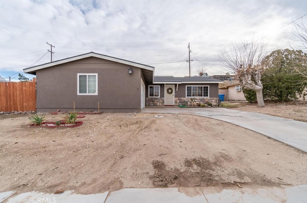 600 Mountain View St, Barstow CA  92311-2923 exterior