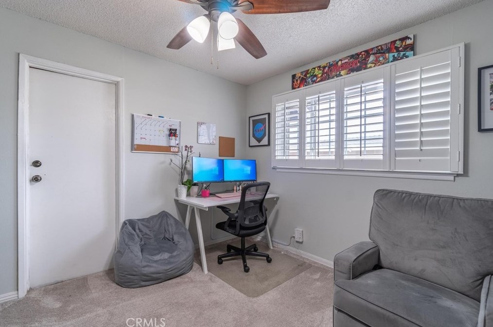 600 Mountain View St, Barstow CA  92311-2923 exterior