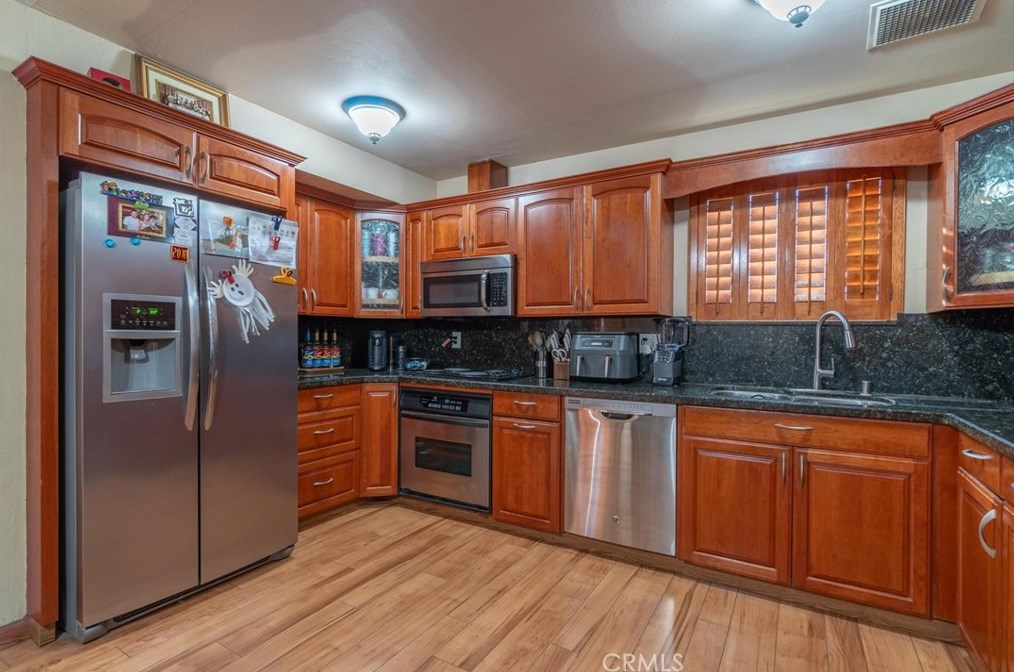 600 Mountain View St, Barstow CA  92311-2923 exterior