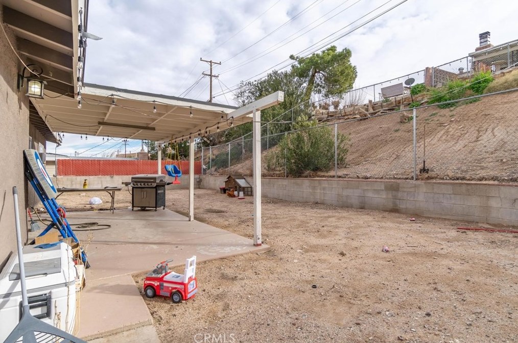 600 Mountain View St, Barstow CA  92311-2923 exterior