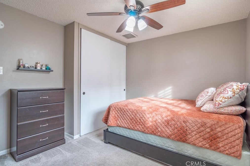 600 Mountain View St, Barstow CA  92311-2923 exterior